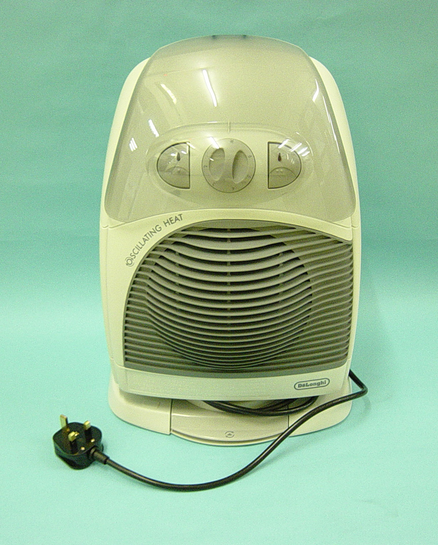 「De'Longhi」暖風機(型號:HBP832B;生產批號:33111) 「De'Longhi」暖風機(型號:HBP832B;生產批號:33111)